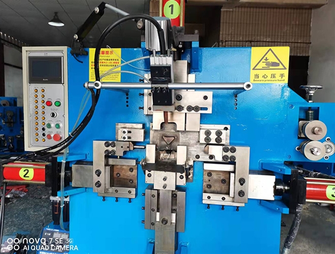 電腦液壓打扣機(jī)
